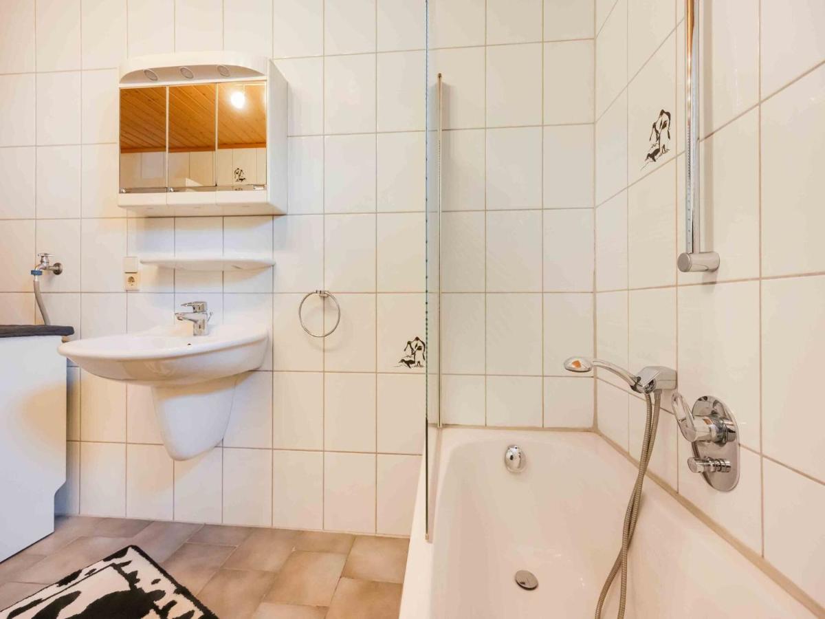 Holiday Home In The Eifel-Mosel With Garden Roes Exterior photo