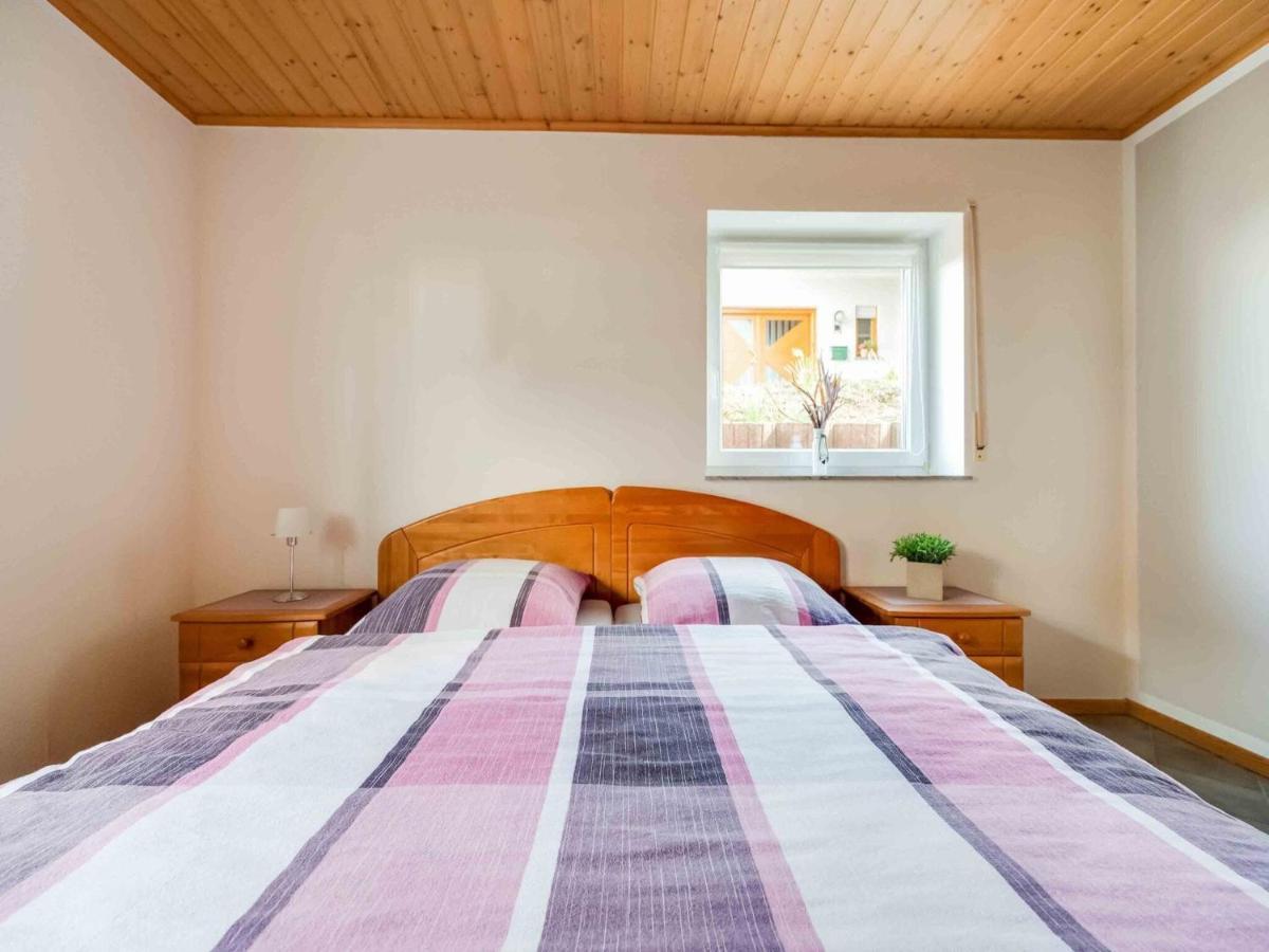 Holiday Home In The Eifel-Mosel With Garden Roes Exterior photo